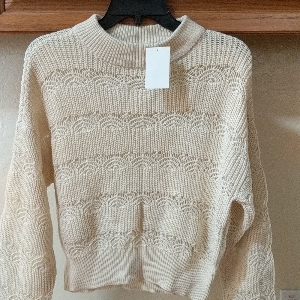 Vero Mora sweater cream color beautiful made size xs
